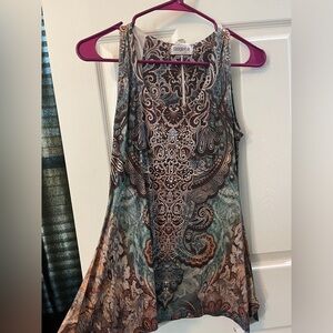 Sleeveless top. Small.